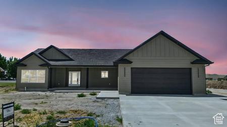 560 EAGLE DR