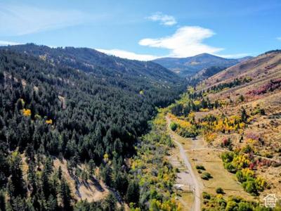 22 SKINNER CANYON RD