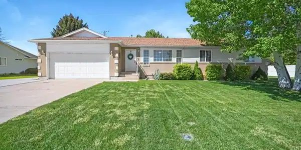 335 E VALLEY VIEW DR