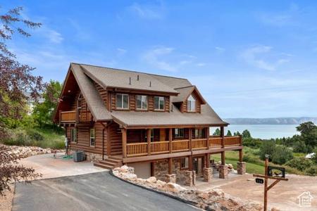 114 BUSH DR
