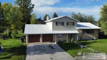 301 N ASHLAND DR