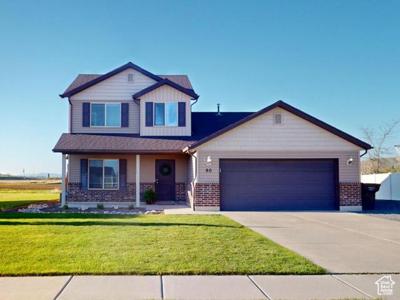 90 W CEDAR LN
