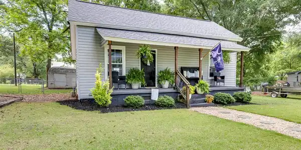 3 Clay Street