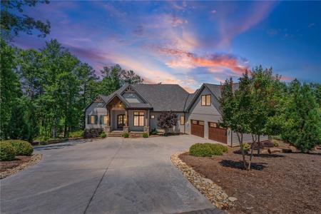 559 Leaning Pine Trail