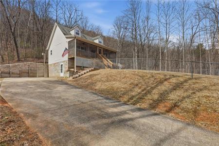 315 Valley Drive