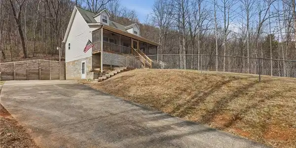 315 Valley Drive