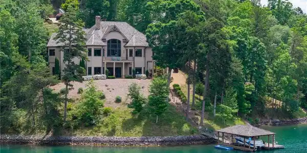117 Misty Water Loop