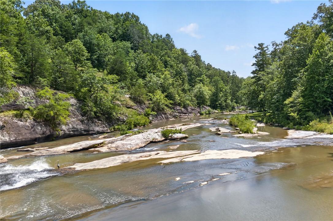 Image 2: Scenic riverfront property offering direct water a