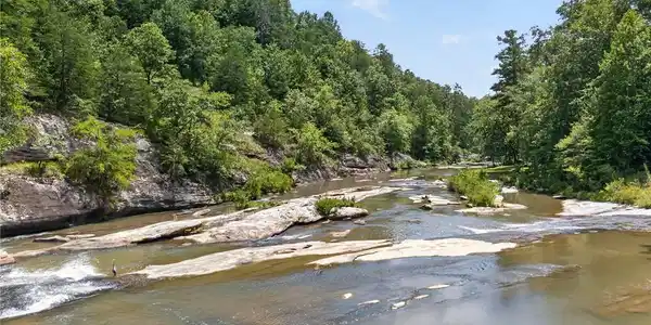 Image 2: Scenic riverfront property offering direct water a