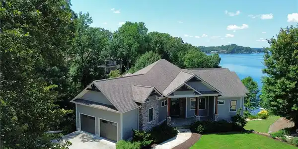 305 Wynswept Point