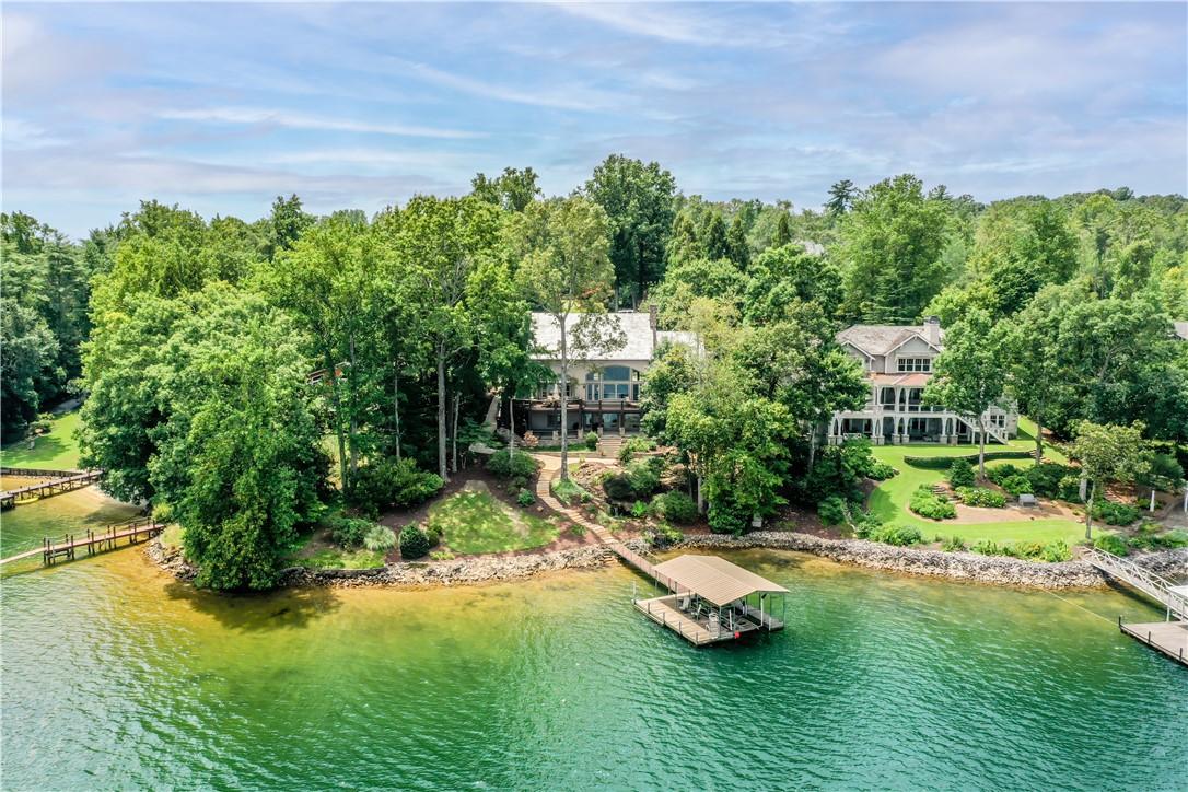 Image 2: Expansive water views!