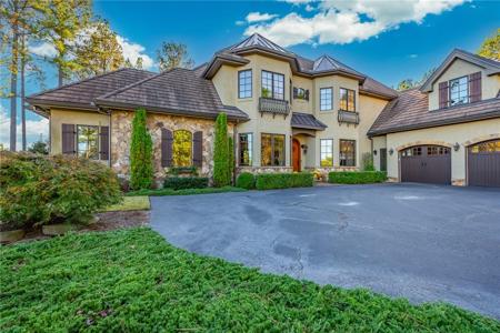 124 Golden Bear Drive