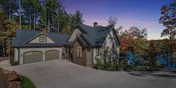 338 Long Cove Trail