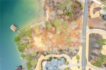 390 Peninsula Ridge