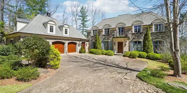 304 Club Cove Way