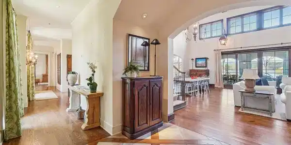 Image 2: Foyer