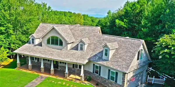302 Meadowlark Lane
