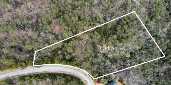 Image 3: Property lines depicted on aerial photographs may