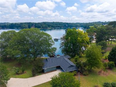 106 Clearwater Drive