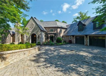 133 Leaping Brook Way