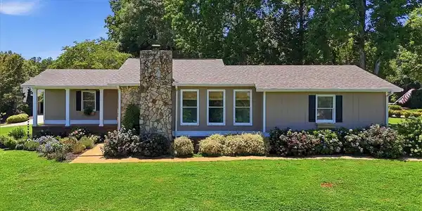 1800 Grandview Drive
