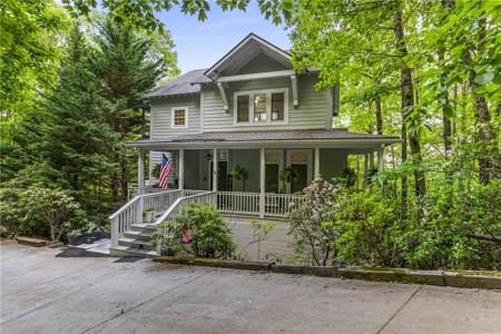 14 Woodbine Drive