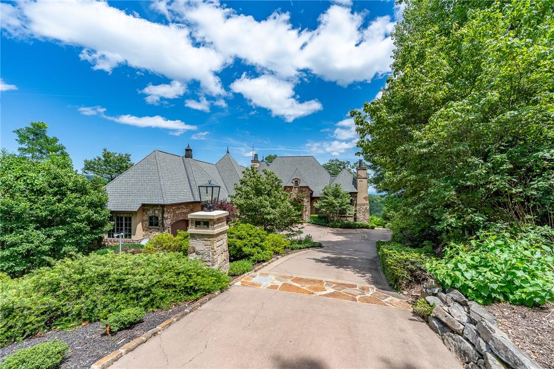 Image 3: Enter this stately residence through a grand drive